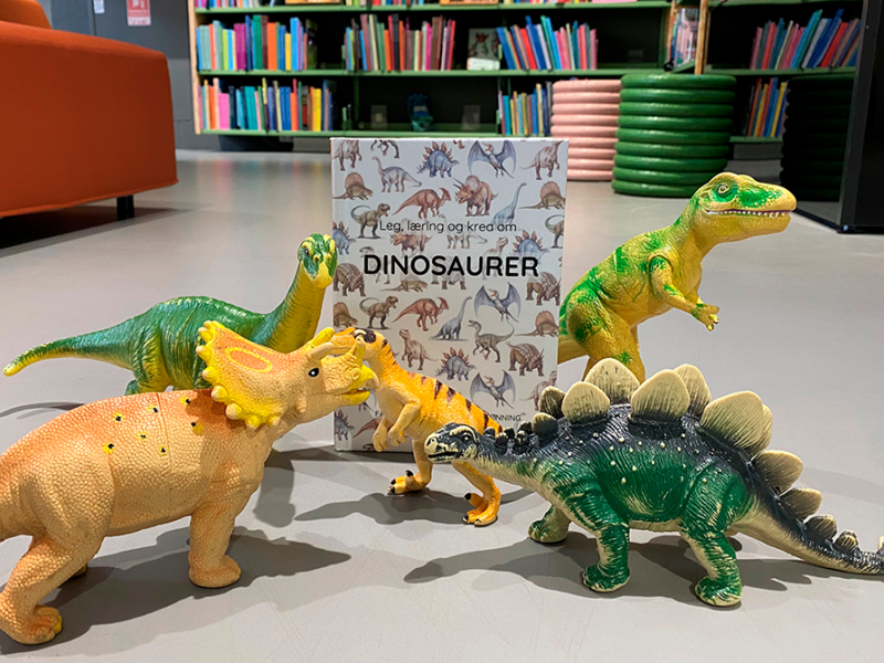 Dinosauer, bog, bibliotek